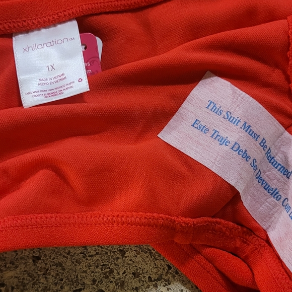 Red two piece swimsuit 1X - Picture 3 of 4